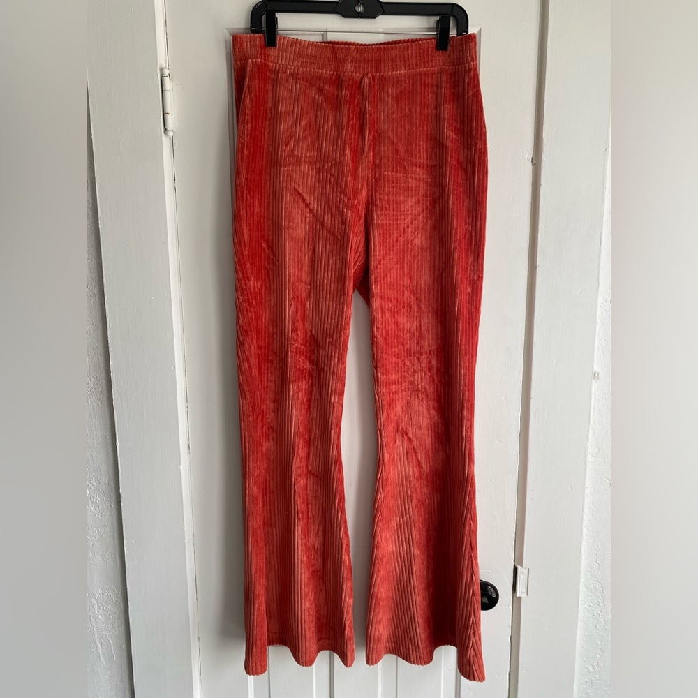 Aerie Groove On Velour High Wasted Flare Pant